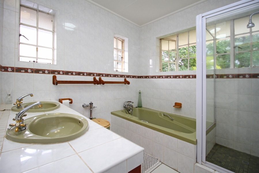 5 Bedroom Property for Sale in Bryanston Gauteng