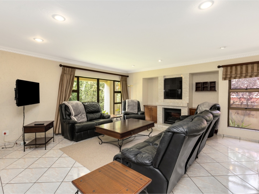 To Let 4 Bedroom Property for Rent in Dainfern Golf Estate Gauteng