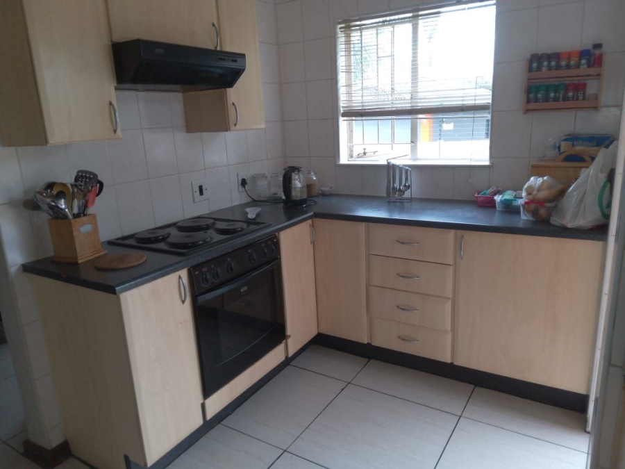 3 Bedroom Property for Sale in Brackendowns Gauteng