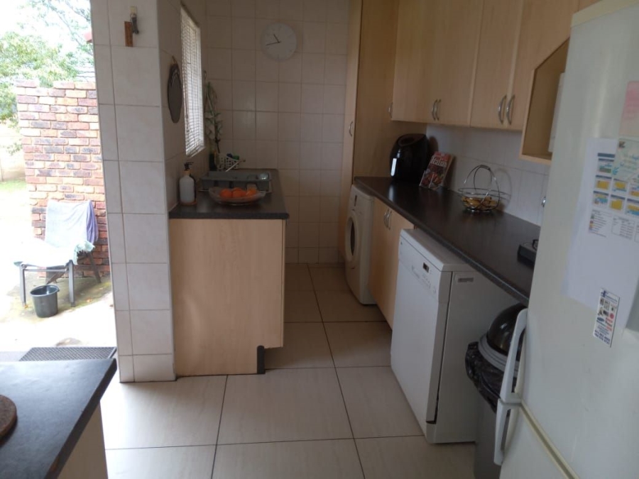 3 Bedroom Property for Sale in Brackendowns Gauteng