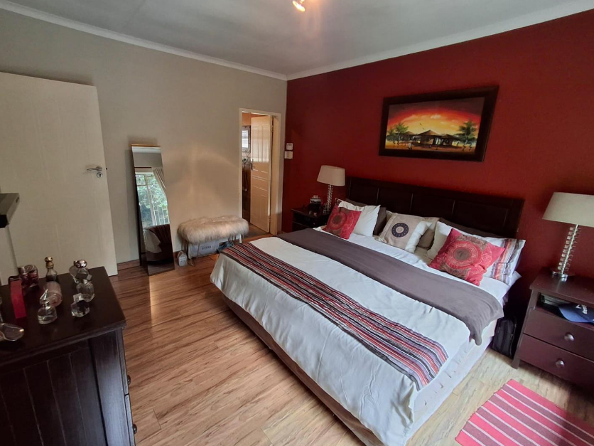 3 Bedroom Property for Sale in Brackendowns Gauteng