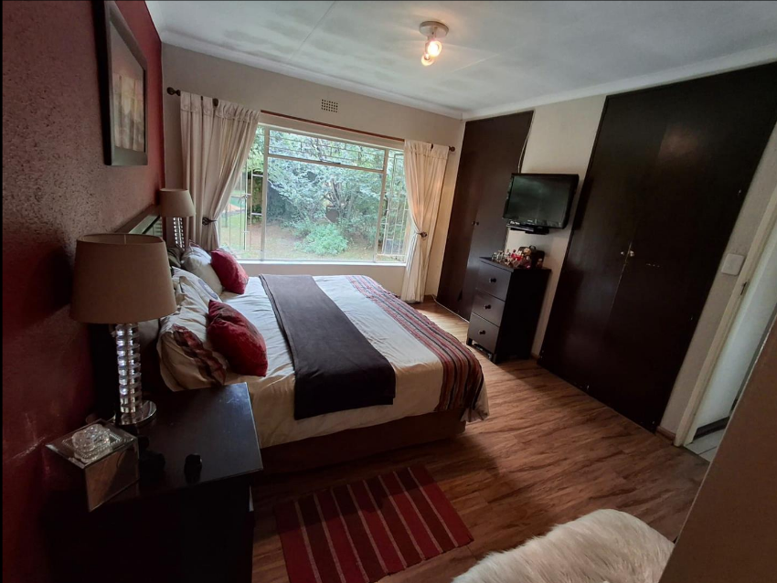 3 Bedroom Property for Sale in Brackendowns Gauteng
