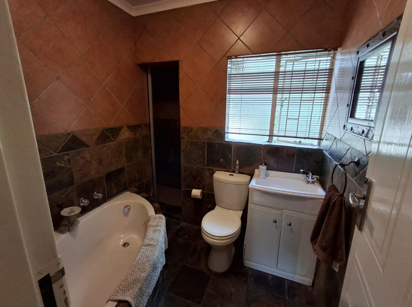 3 Bedroom Property for Sale in Brackendowns Gauteng