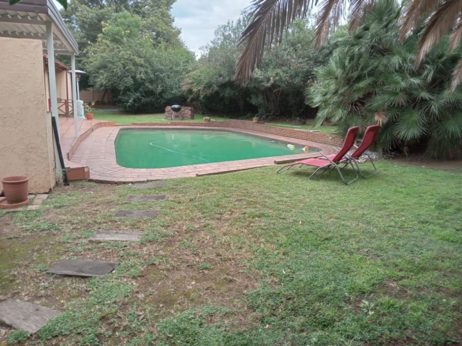 3 Bedroom Property for Sale in Brackendowns Gauteng
