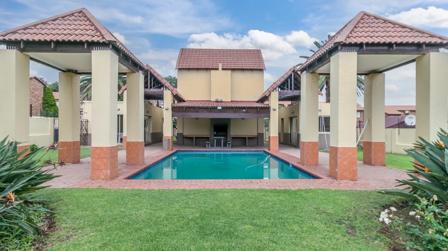3 Bedroom Property for Sale in Vorna Valley Gauteng