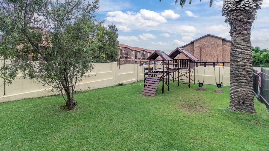3 Bedroom Property for Sale in Vorna Valley Gauteng