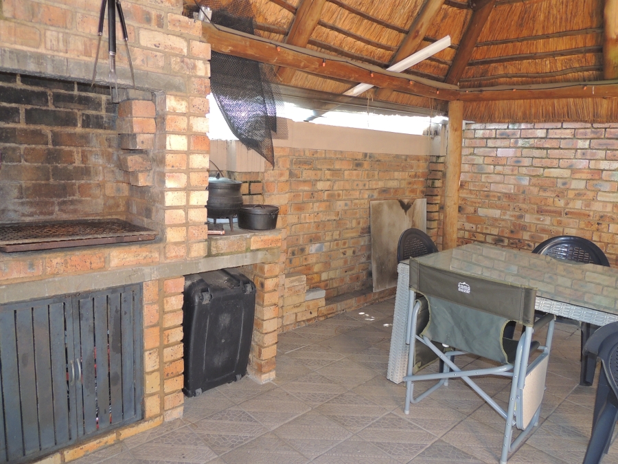3 Bedroom Property for Sale in Wilgeheuwel Gauteng