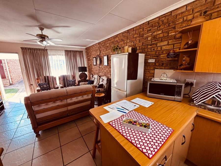 2 Bedroom Property for Sale in Quellerie Park Gauteng