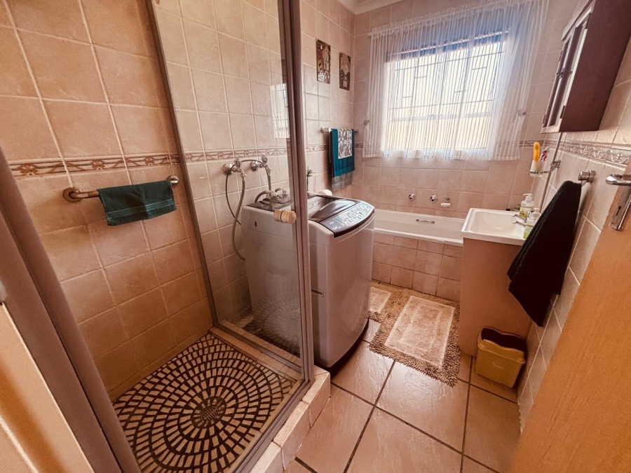 2 Bedroom Property for Sale in Quellerie Park Gauteng