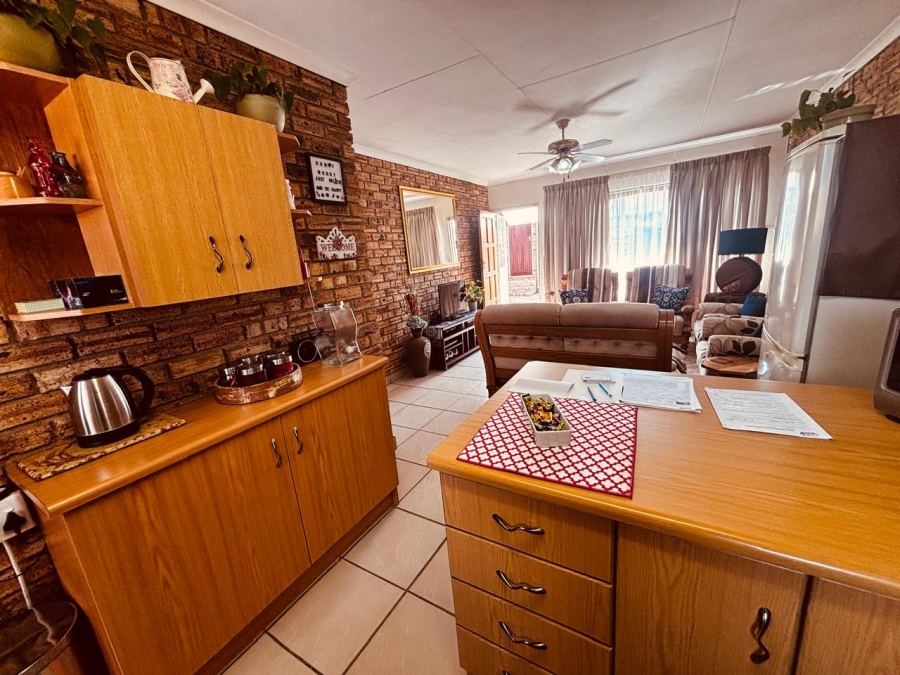 2 Bedroom Property for Sale in Quellerie Park Gauteng