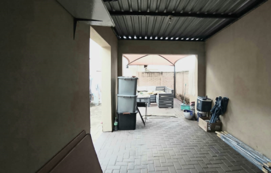 3 Bedroom Property for Sale in Chantelle Gauteng