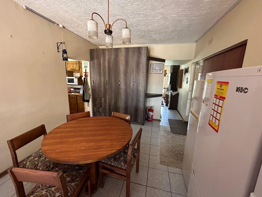 6 Bedroom Property for Sale in Witpoortjie Gauteng