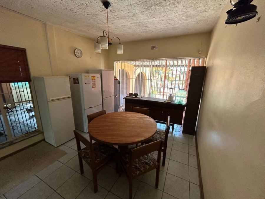 6 Bedroom Property for Sale in Witpoortjie Gauteng