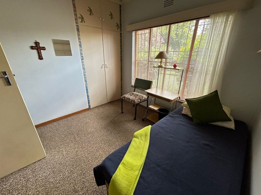 6 Bedroom Property for Sale in Witpoortjie Gauteng