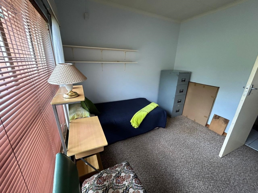 6 Bedroom Property for Sale in Witpoortjie Gauteng