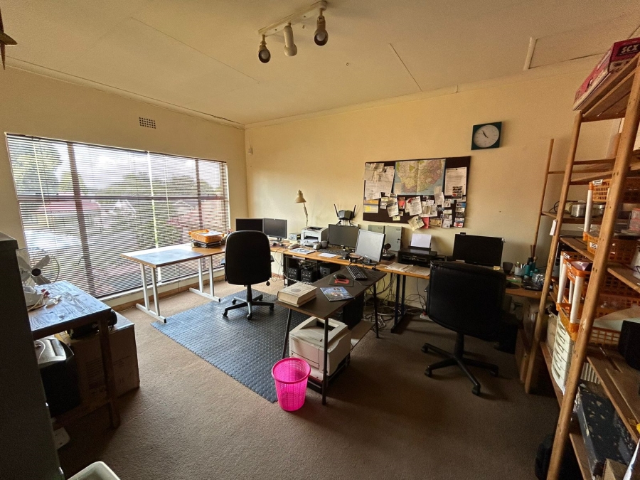 6 Bedroom Property for Sale in Witpoortjie Gauteng