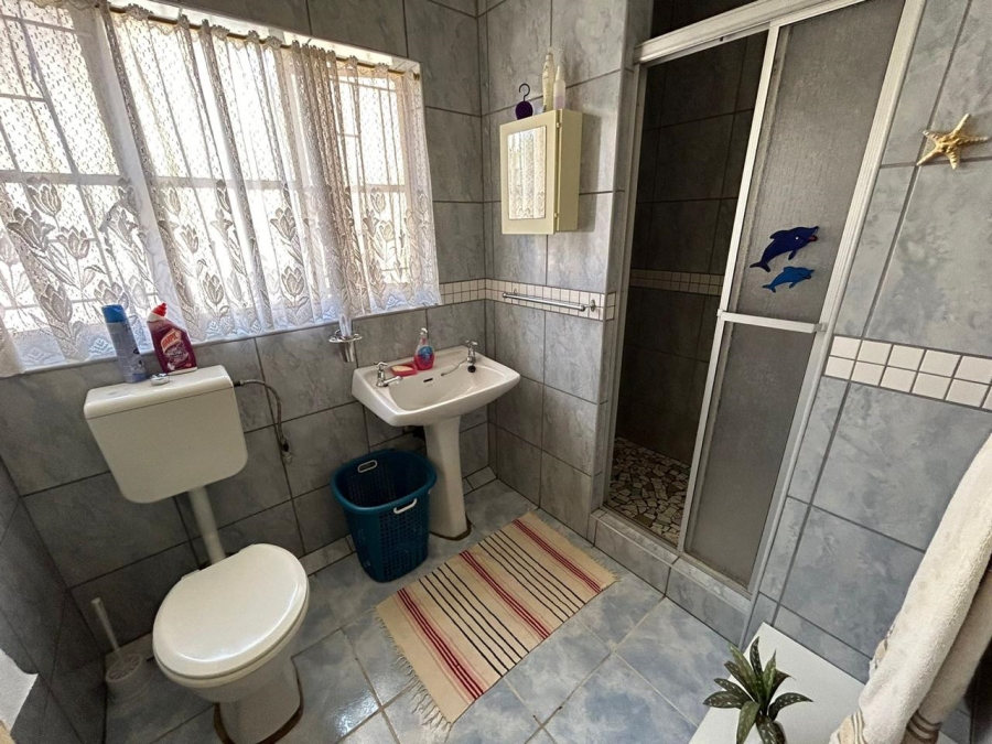 6 Bedroom Property for Sale in Witpoortjie Gauteng