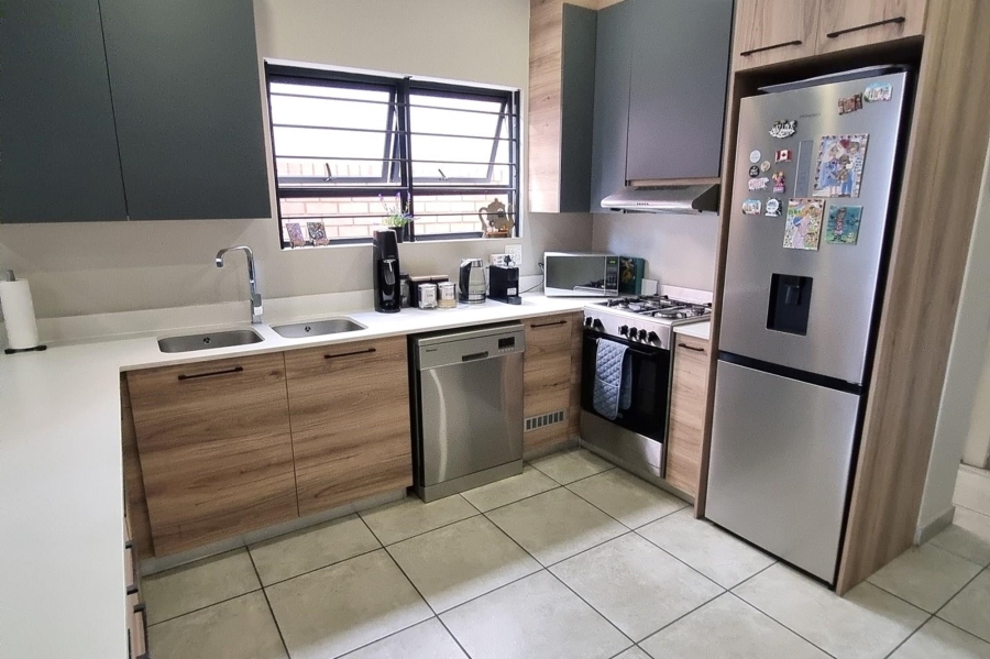 To Let 2 Bedroom Property for Rent in Six Fountains Residential Estate Gauteng