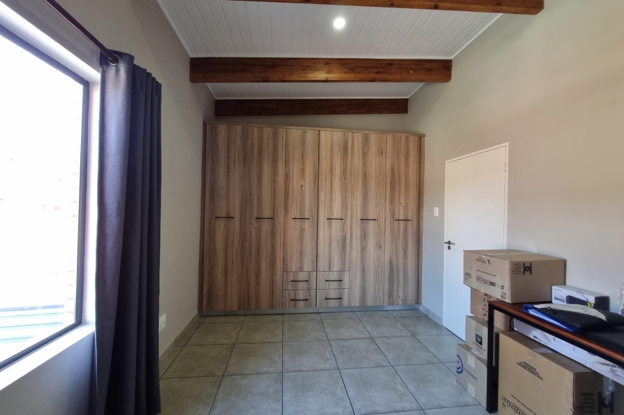 To Let 2 Bedroom Property for Rent in Six Fountains Residential Estate Gauteng