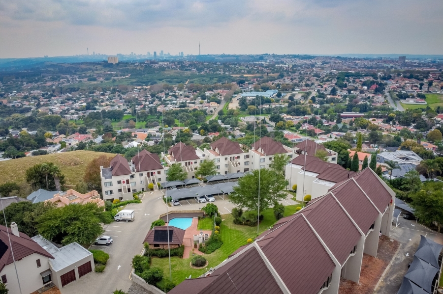 2 Bedroom Property for Sale in Northcliff Gauteng
