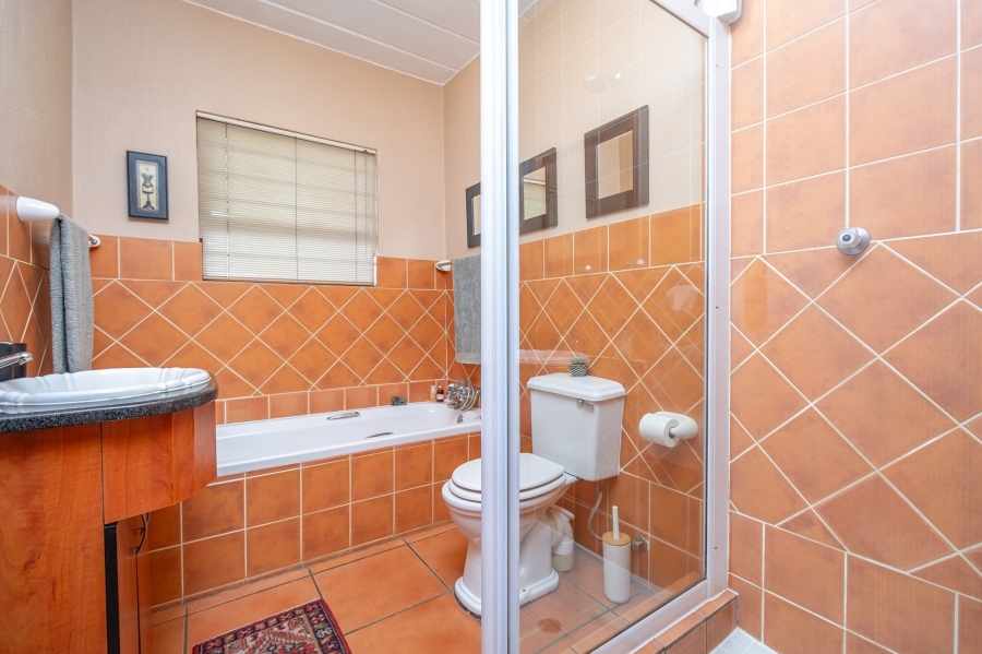 2 Bedroom Property for Sale in Northcliff Gauteng