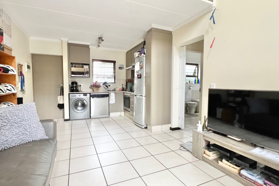 1 Bedroom Property for Sale in Bryanston Gauteng