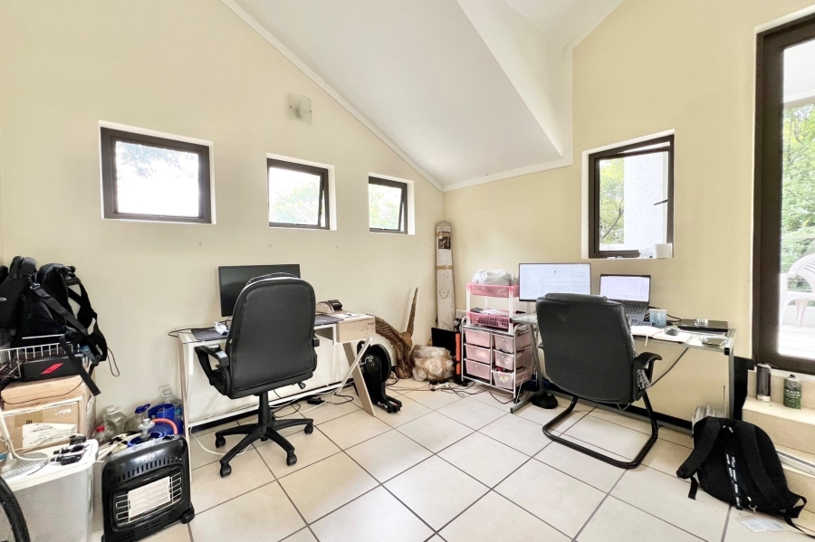 1 Bedroom Property for Sale in Bryanston Gauteng