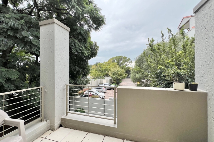 1 Bedroom Property for Sale in Bryanston Gauteng