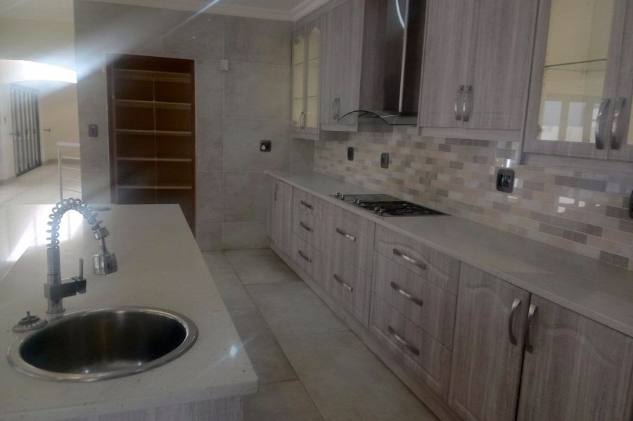 5 Bedroom Property for Sale in Blue Valley Golf Estate Gauteng