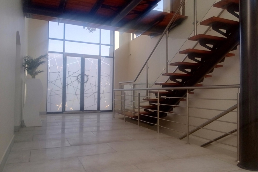5 Bedroom Property for Sale in Blue Valley Golf Estate Gauteng