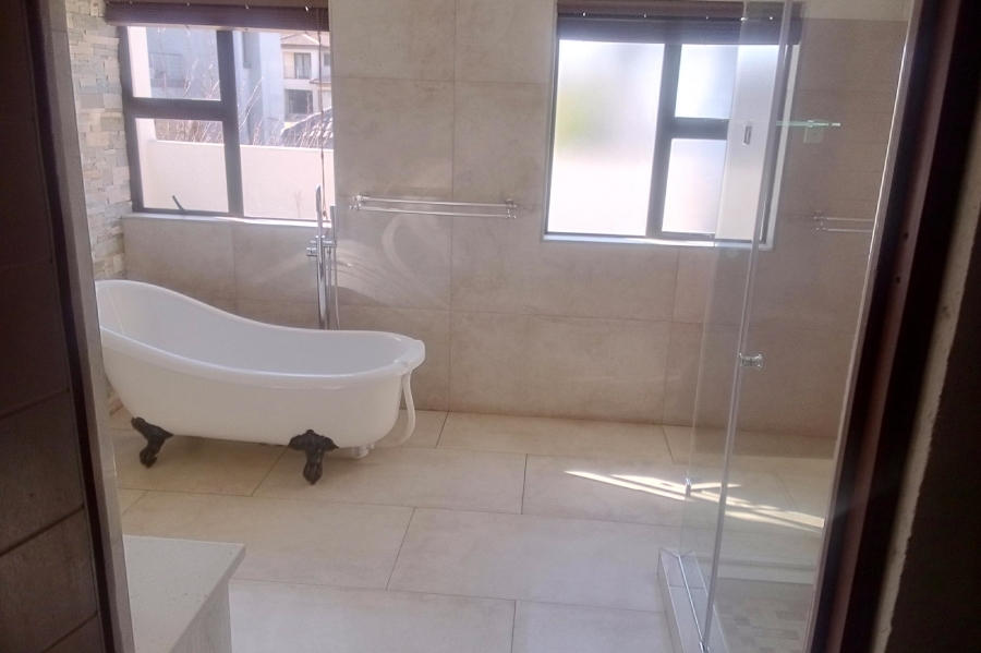 5 Bedroom Property for Sale in Blue Valley Golf Estate Gauteng