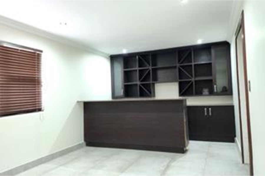5 Bedroom Property for Sale in Blue Valley Golf Estate Gauteng
