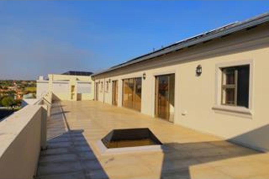 5 Bedroom Property for Sale in Blue Valley Golf Estate Gauteng