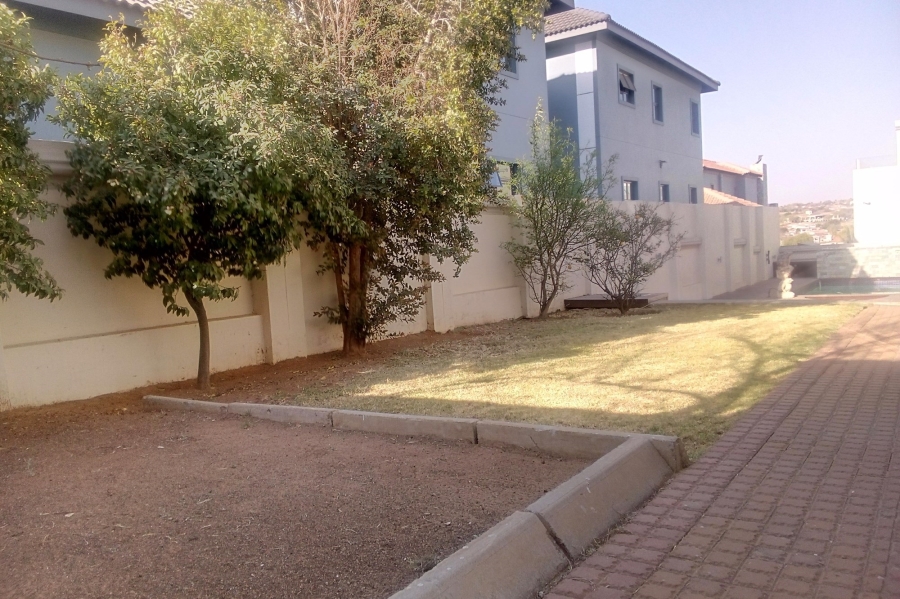 5 Bedroom Property for Sale in Blue Valley Golf Estate Gauteng