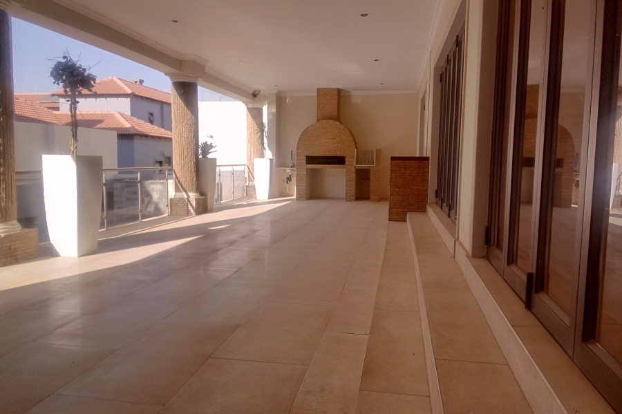 5 Bedroom Property for Sale in Blue Valley Golf Estate Gauteng