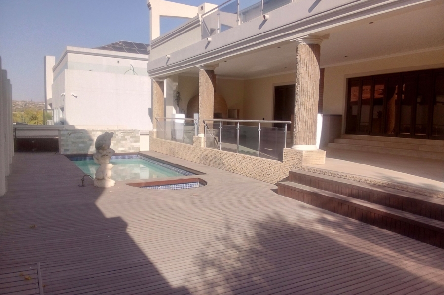 5 Bedroom Property for Sale in Blue Valley Golf Estate Gauteng