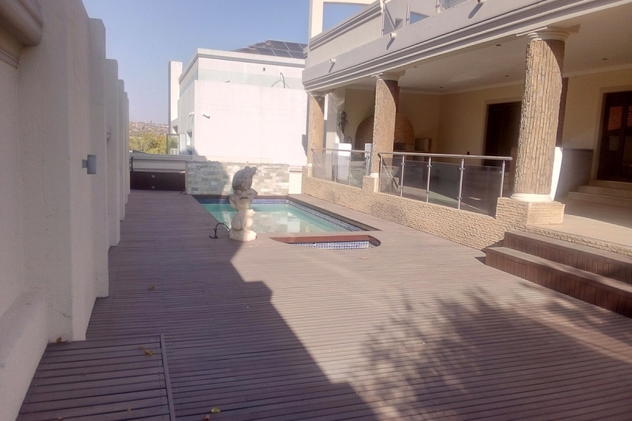 5 Bedroom Property for Sale in Blue Valley Golf Estate Gauteng