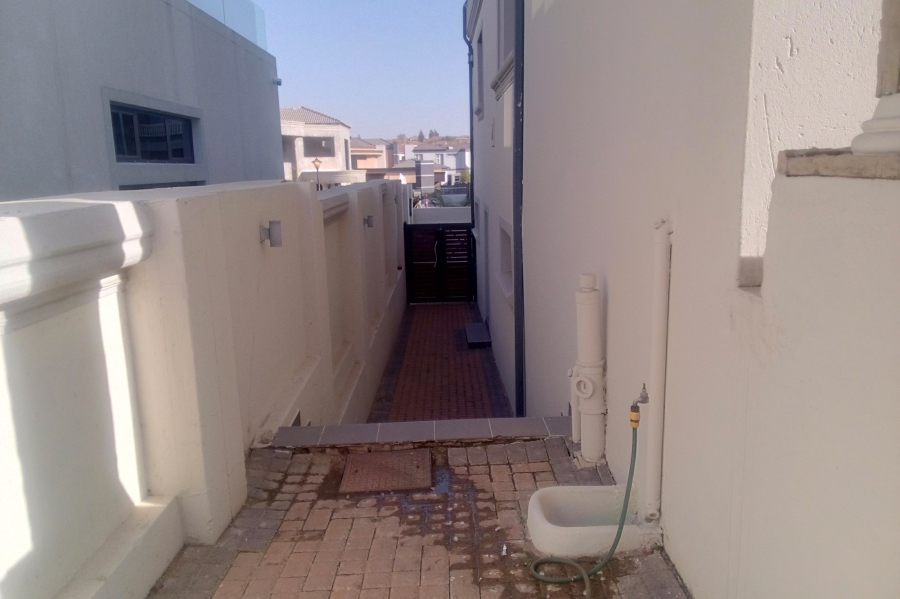 5 Bedroom Property for Sale in Blue Valley Golf Estate Gauteng