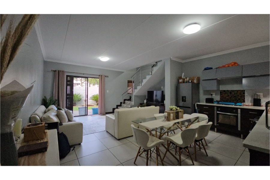 To Let 2 Bedroom Property for Rent in Halfway Gardens Gauteng
