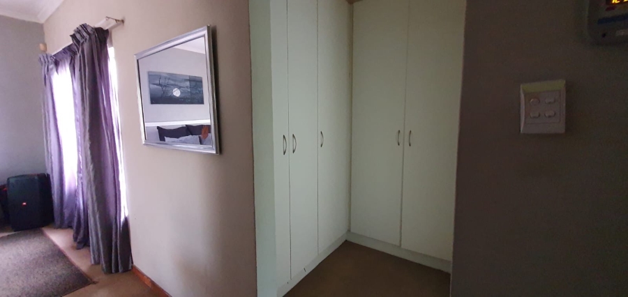 3 Bedroom Property for Sale in Kenleaf Gauteng
