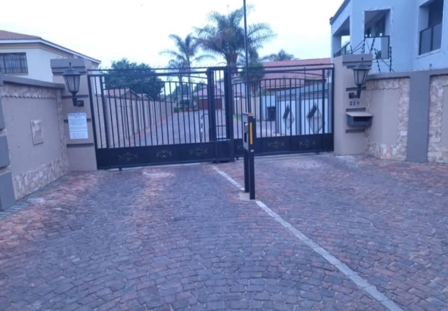 3 Bedroom Property for Sale in Kenleaf Gauteng