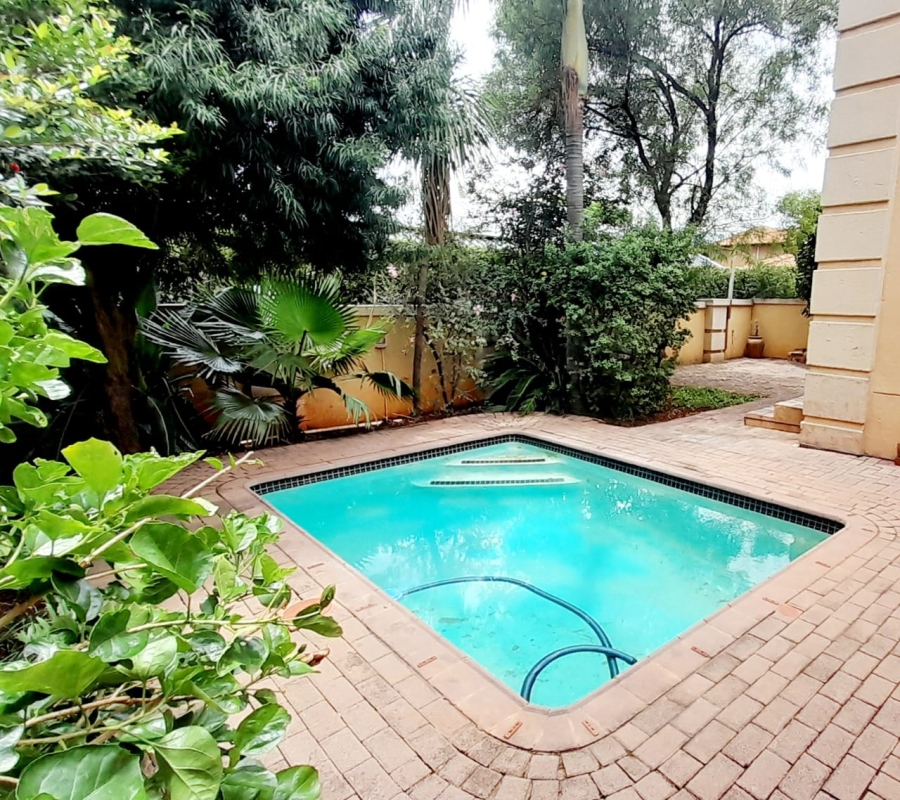 To Let 3 Bedroom Property for Rent in Featherbrooke Estate Gauteng