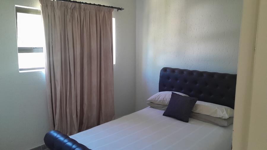 To Let 3 Bedroom Property for Rent in Featherbrooke Estate Gauteng