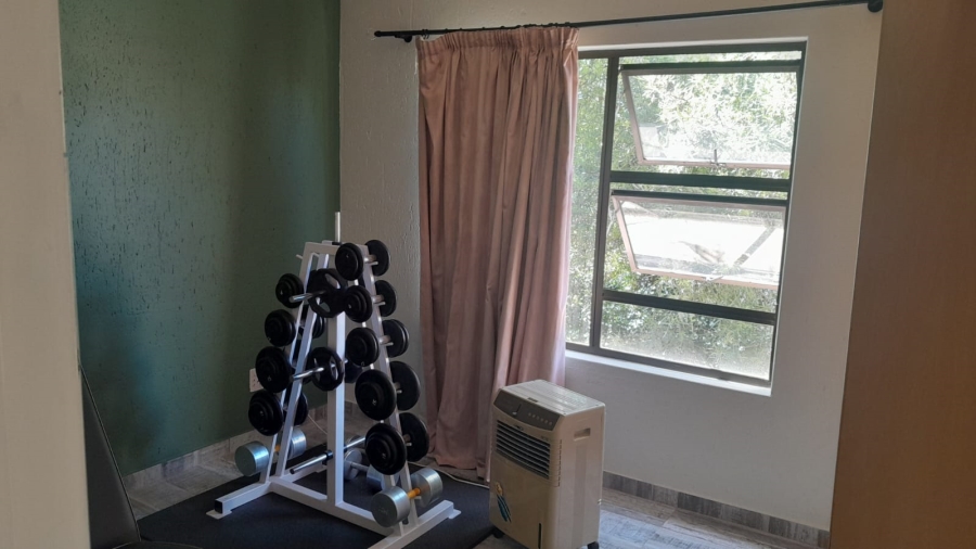 To Let 3 Bedroom Property for Rent in Featherbrooke Estate Gauteng