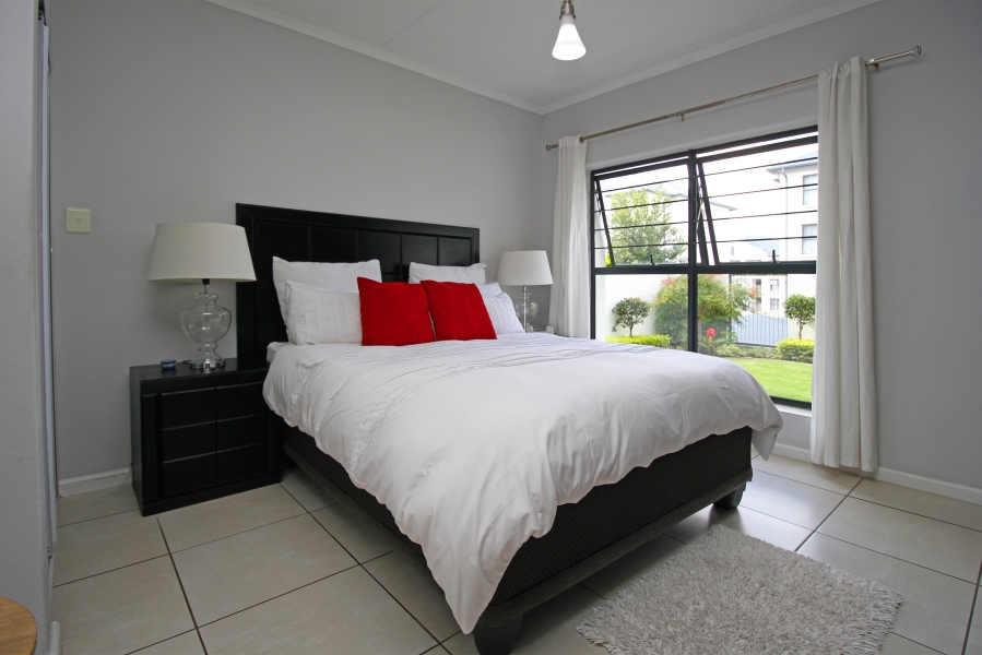 3 Bedroom Property for Sale in Petervale Gauteng