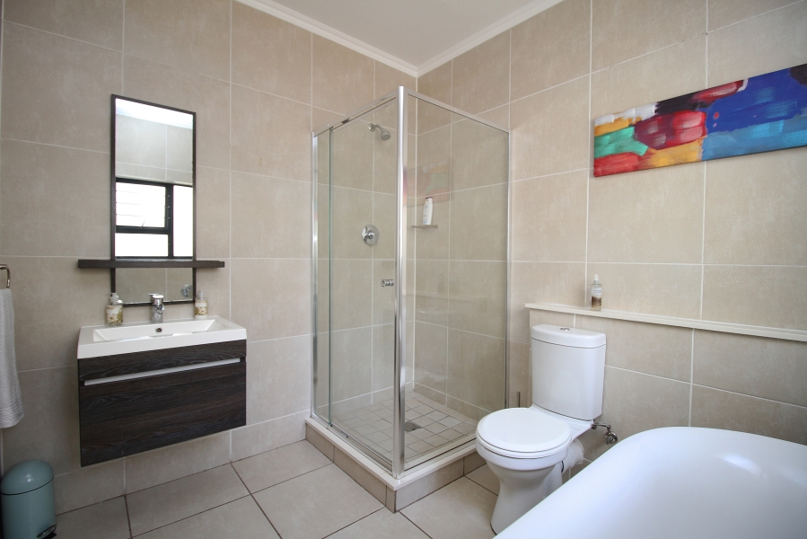 3 Bedroom Property for Sale in Petervale Gauteng
