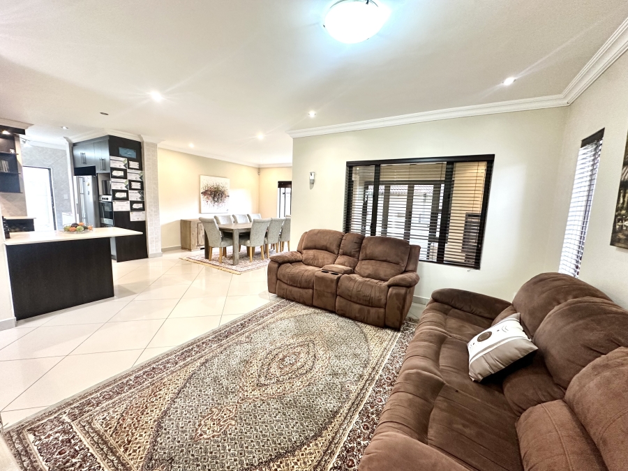 4 Bedroom Property for Sale in Thatchfield Estate Gauteng