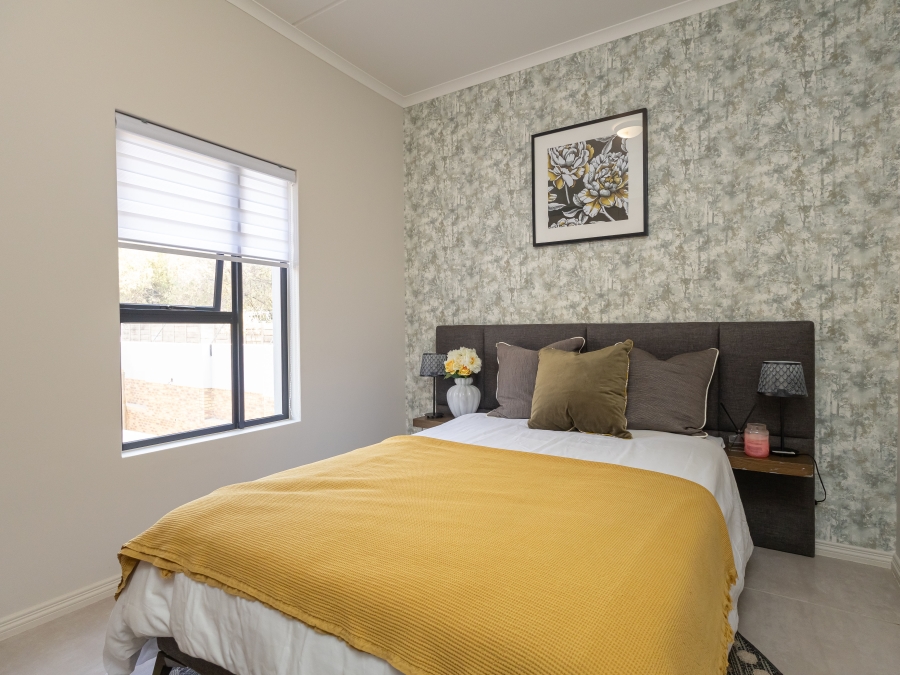 2 Bedroom Property for Sale in Erand Gardens Gauteng