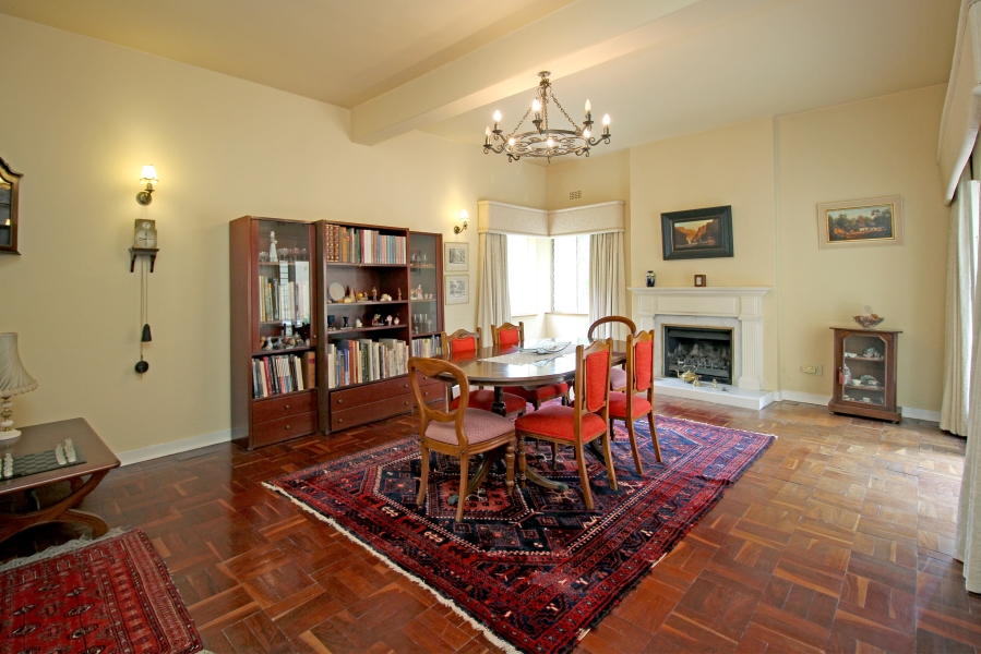 5 Bedroom Property for Sale in Waverley Gauteng