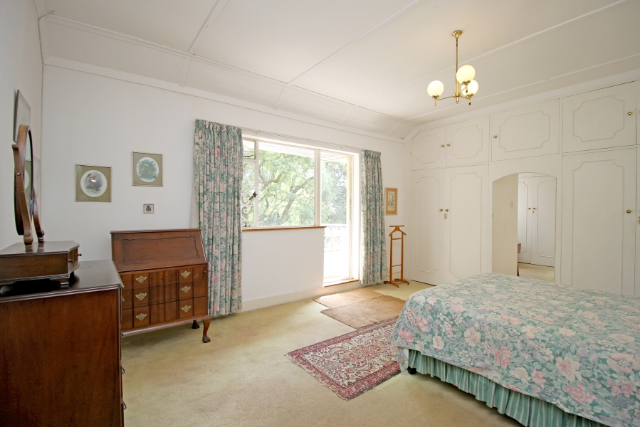 5 Bedroom Property for Sale in Waverley Gauteng